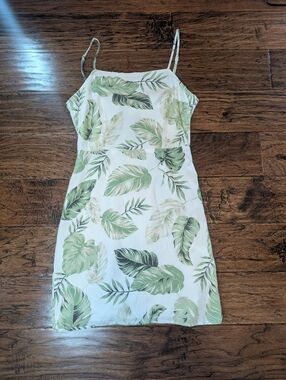 Dynamite Green and White Leaf Print Dress Size xs
